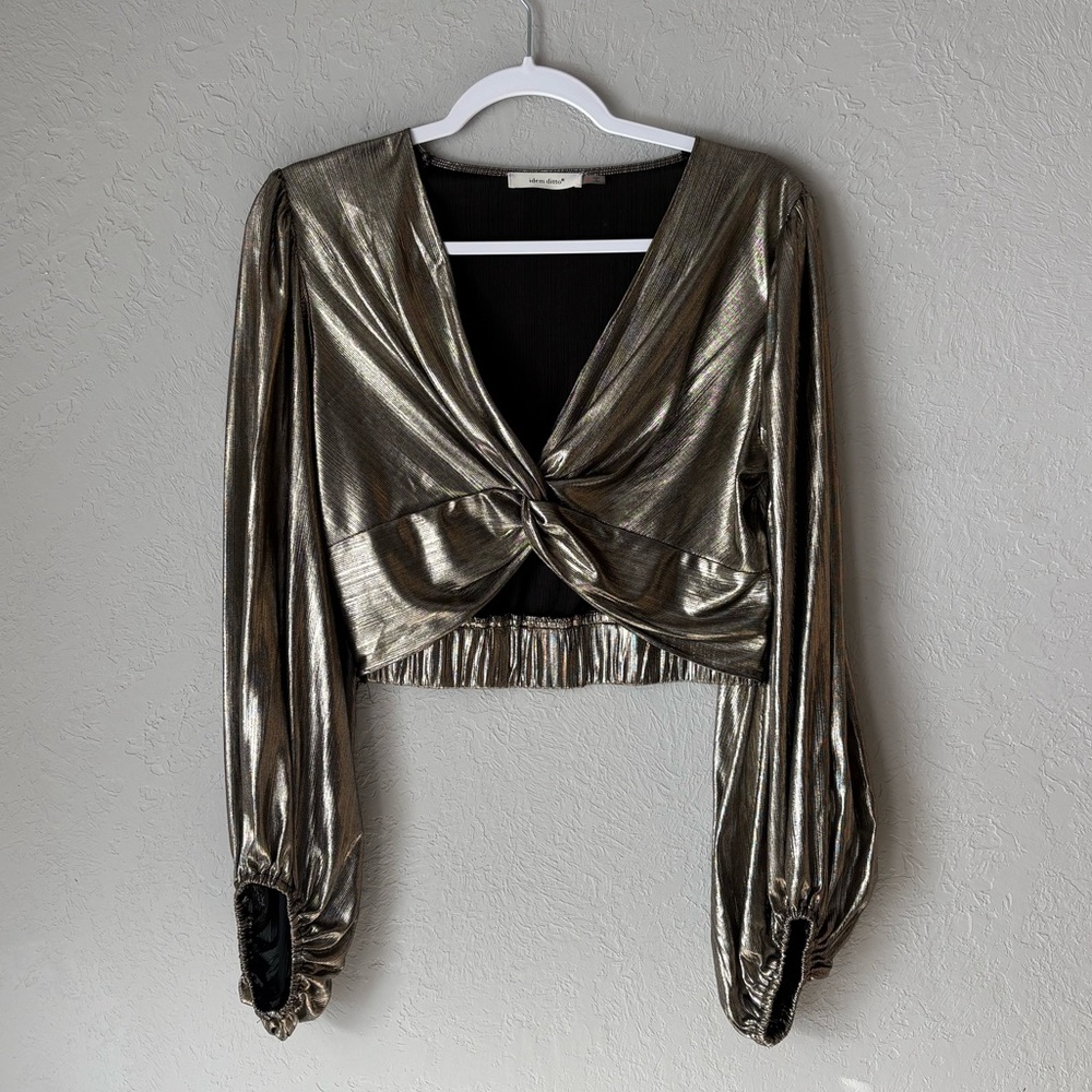 Women’s Metallic Twist-Front Going Out Top
